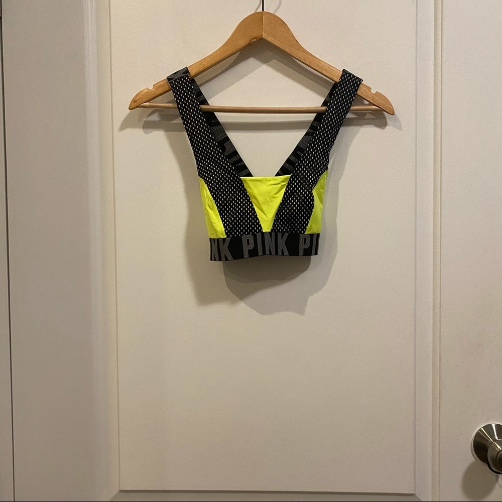 Victoria’s Secret PINK Haut Court Sports Bra - Picture 3 of 4
